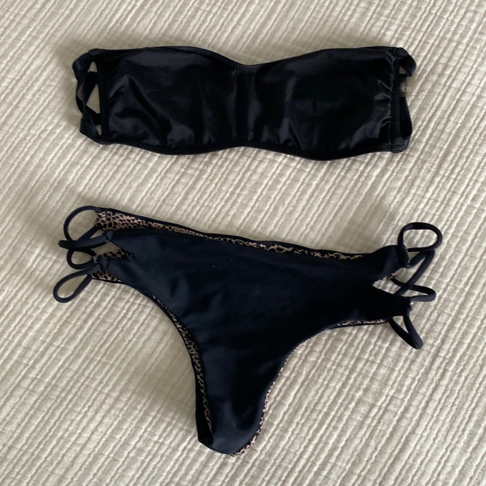 Acacia L bottom Norma Kamali M top